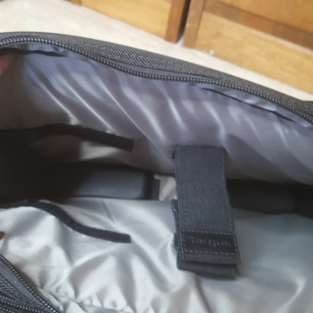 Targus Corporate Traveler Laptop Briefcase Carry Case